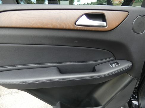 Used 2016 Mercedes-Benz GLE 350 w/ Premium Package image 42