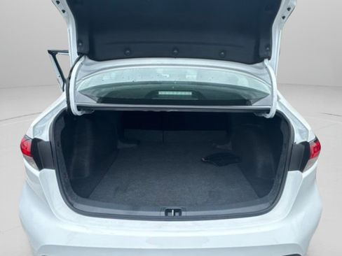 Used 2025 Toyota Corolla LE FWD image 31