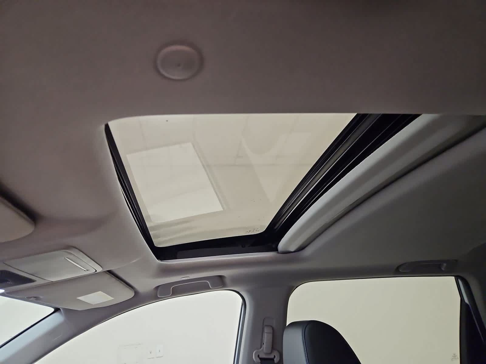 Certified 2023 Honda CR-V EX-L image 3