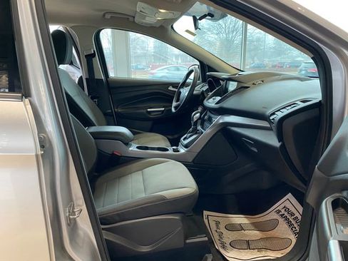 Used 2016 Ford Escape SE w/ Equipment Group 201A image 16