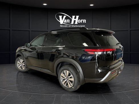 New 2026 Nissan Pathfinder SL AWD/4WD image 4