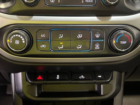 Used 2020 Chevrolet Colorado LT w/ LT Convenience Package AWD/4WD image 30