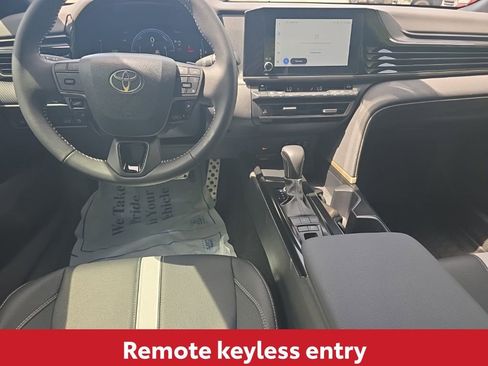 Used 2026 Toyota Camry SE FWD image 18
