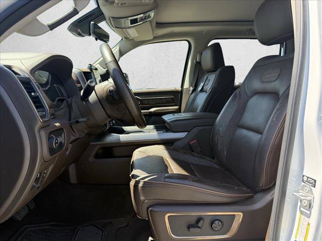 Used 2025 RAM 1500 Limited AWD/4WD image 10