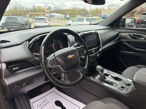Certified 2023 Chevrolet Traverse LT FWD image 25