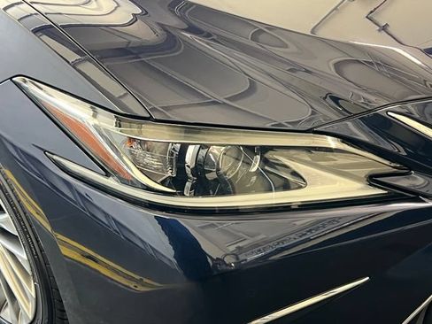 Used 2020 Lexus ES 350 w/ Accessory Package FWD image 18