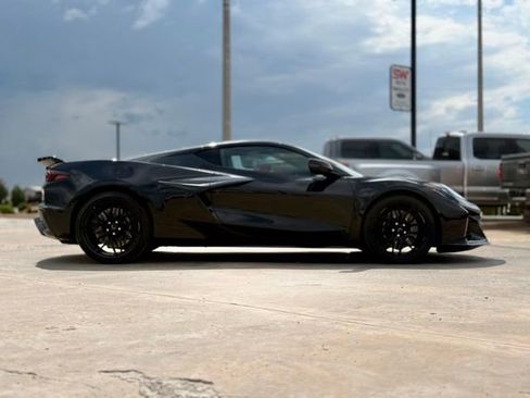 Used 2026 Chevrolet Corvette Z06 RWD image 8