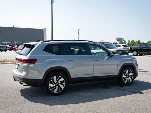 Used 2026 Volkswagen Atlas SE FWD image 10