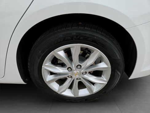 Used 2024 Chevrolet Malibu LT image 35