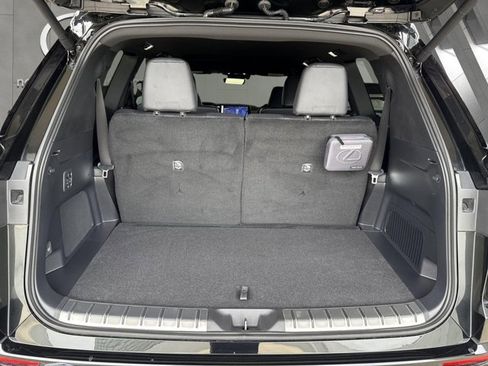 Certified 2026 Lexus TX 500h AWD w/ Technology Package image 22