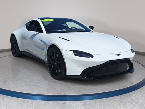 Used 2023 Aston Martin V8 Vantage Coupe image 4