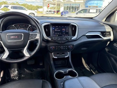 Used 2023 GMC Terrain SLT image 18