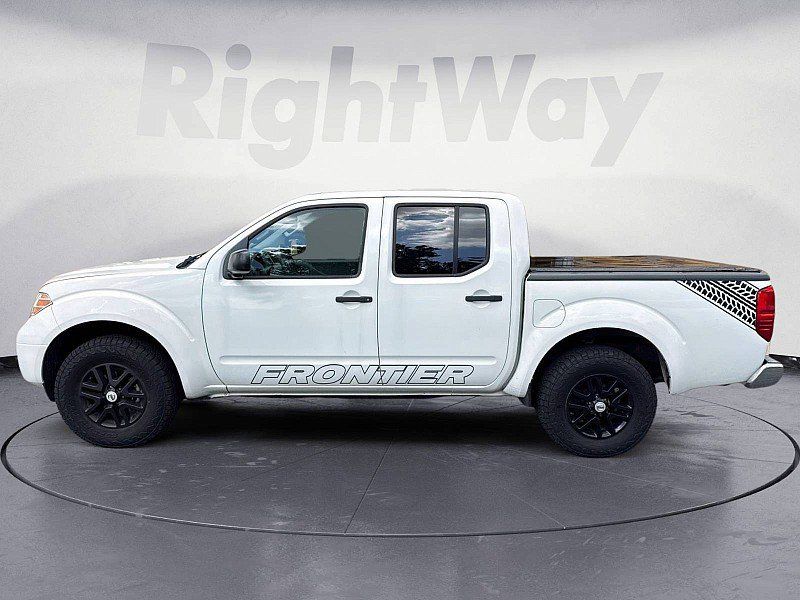 Used 2016 Nissan Frontier SV w/ SV Value Truck Package AWD/4WD image 2