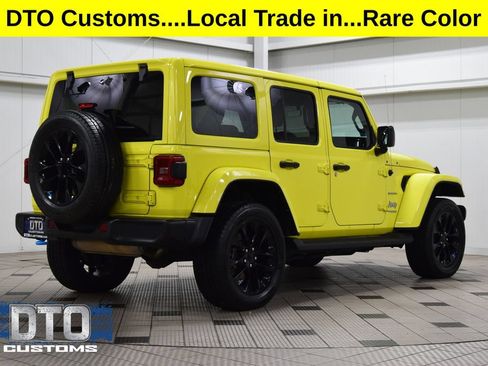 Used 2022 Jeep Wrangler Unlimited Sahara w/ Cold Weather Group AWD/4WD image 10