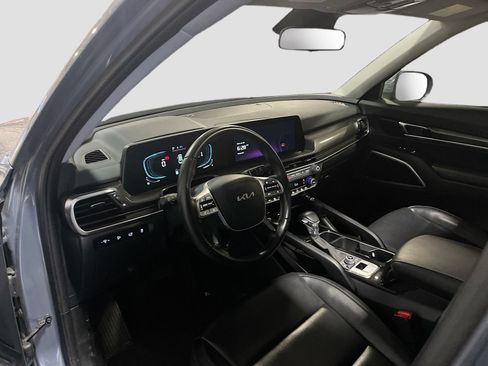 Used 2025 Kia Telluride S AWD/4WD image 9