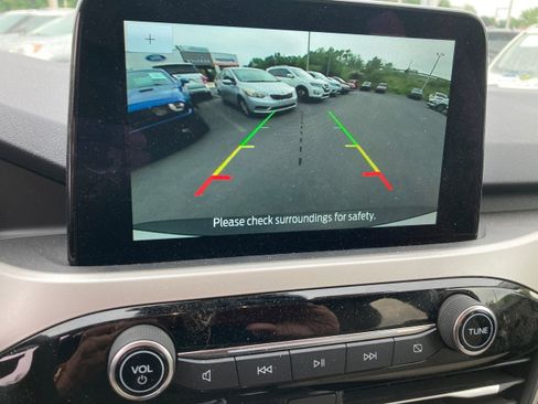 Certified 2022 Ford Escape SE w/ Convenience Package image 16