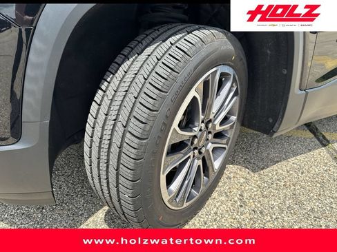 Certified 2020 GMC Acadia AT4 w/ Trailering Package AWD/4WD image 3