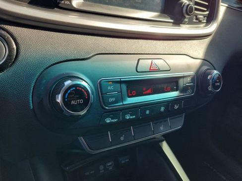 Used 2020 Kia Sorento S FWD image 31