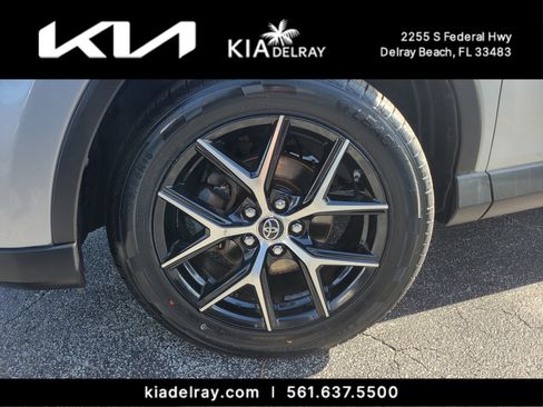 Used 2018 Toyota RAV4 SE w/ Power Extra Value Package image 33