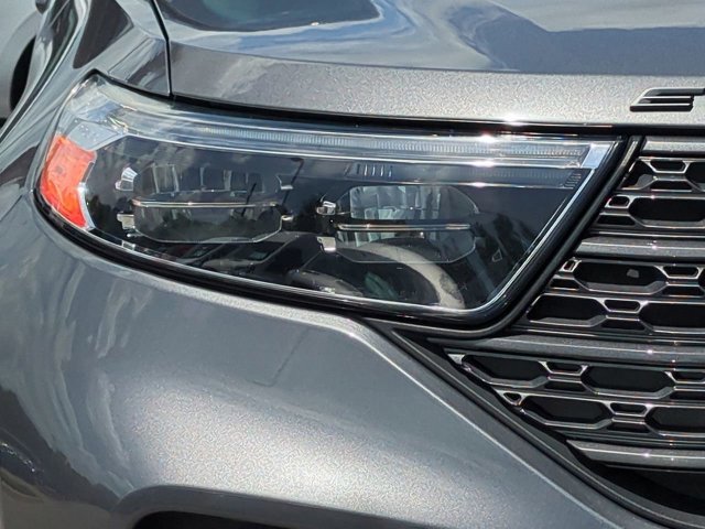 Used 2022 Ford Explorer XLT w/ Equipment Group 202A RWD image 10