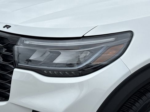 Certified 2025 Ford Explorer ST-Line w/ Premium Package image 6