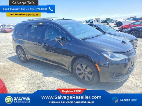 Used 2020 Chrysler Pacifica Limited w/ Advanced Safetytec Group FWD image 5