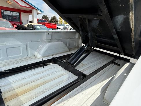Used 2002 Chevrolet Silverado 2500 4x4 Regular Cab image 9