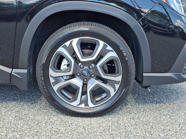 Used 2024 Subaru Ascent Limited w/ Technology Package AWD/4WD image 8