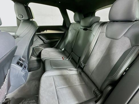 Used 2024 Audi Q5 e Premium Plus image 9