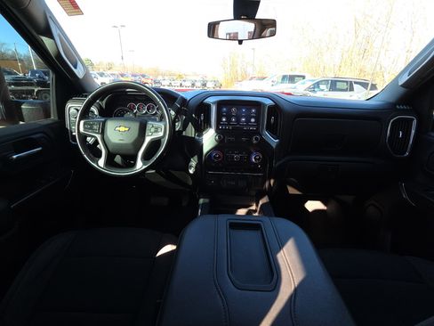 Certified 2022 Chevrolet Silverado 3500 LT w/ Convenience Package image 30