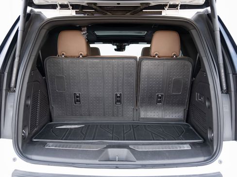 Used 2024 Chevrolet Tahoe High Country image 27