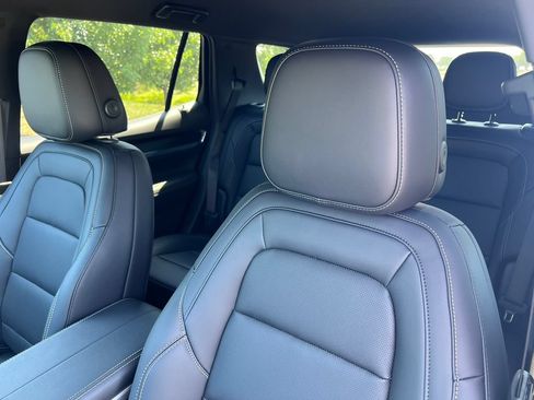 New 2027 GMC Terrain Elevation w/ Elevation Premium Package AWD/4WD image 11