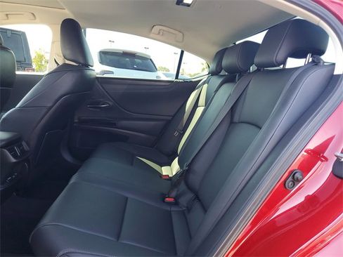 Used 2024 Lexus ES 300h w/ Premium Package image 9