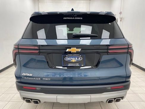 New 2026 Chevrolet Traverse LT w/ Driver Confidence Package AWD/4WD image 21