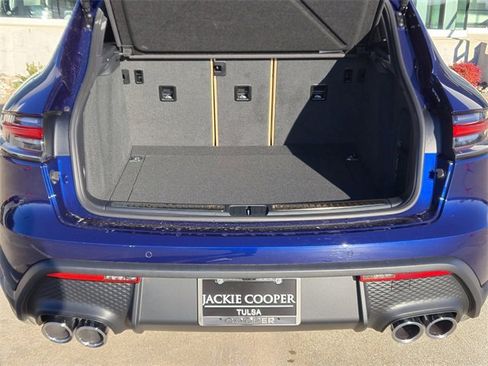 New 2025 Porsche Macan image 14