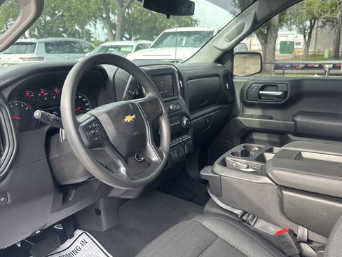 Used 2025 Chevrolet Silverado 1500 Custom w/ Turbomax Blackout Package RWD image 32