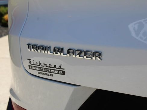 Used 2021 Chevrolet TrailBlazer LT FWD image 54