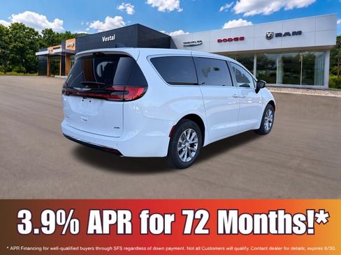 New 2026 Chrysler Pacifica Select AWD/4WD image 5