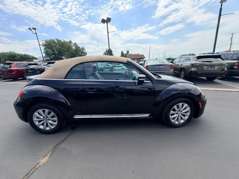 Used 2019 Volkswagen Beetle 2.0T S FWD image 3