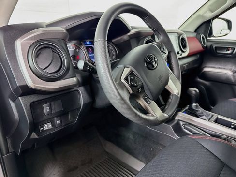 Used 2023 Toyota Tacoma SR5 AWD/4WD image 9