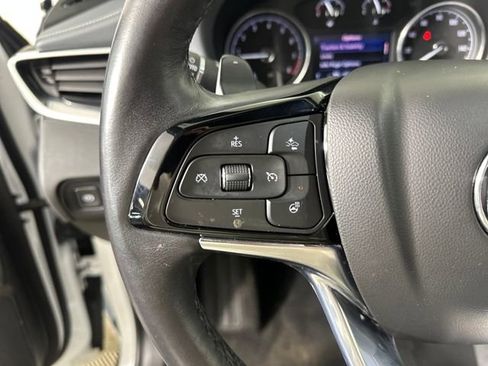 Used 2023 Buick Enclave Essence image 15