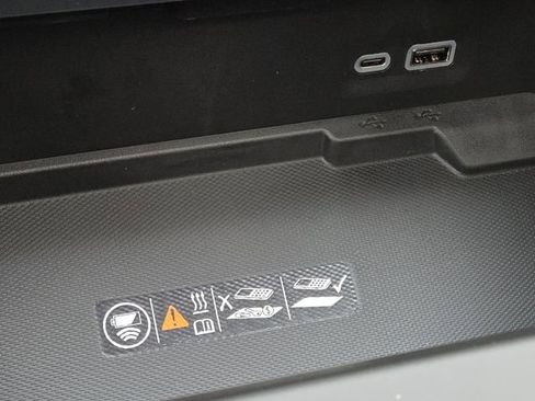 New 2026 GMC Yukon XL Denali w/ Sun & Power Step Package image 9