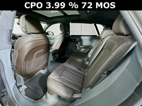Used 2023 Audi Q8 Prestige w/ Prestige Package image 4