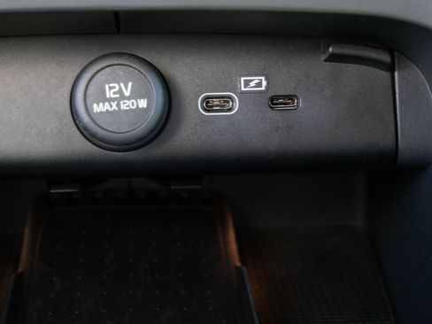 Used 2023 Volvo XC40 Recharge Ultimate AWD/4WD image 20
