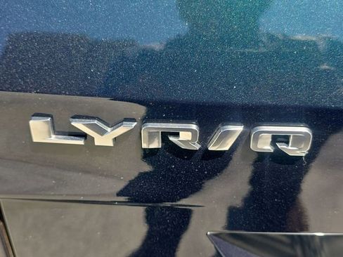 New 2025 Cadillac Lyriq Luxury w/ Nappa Leather Package RWD image 32