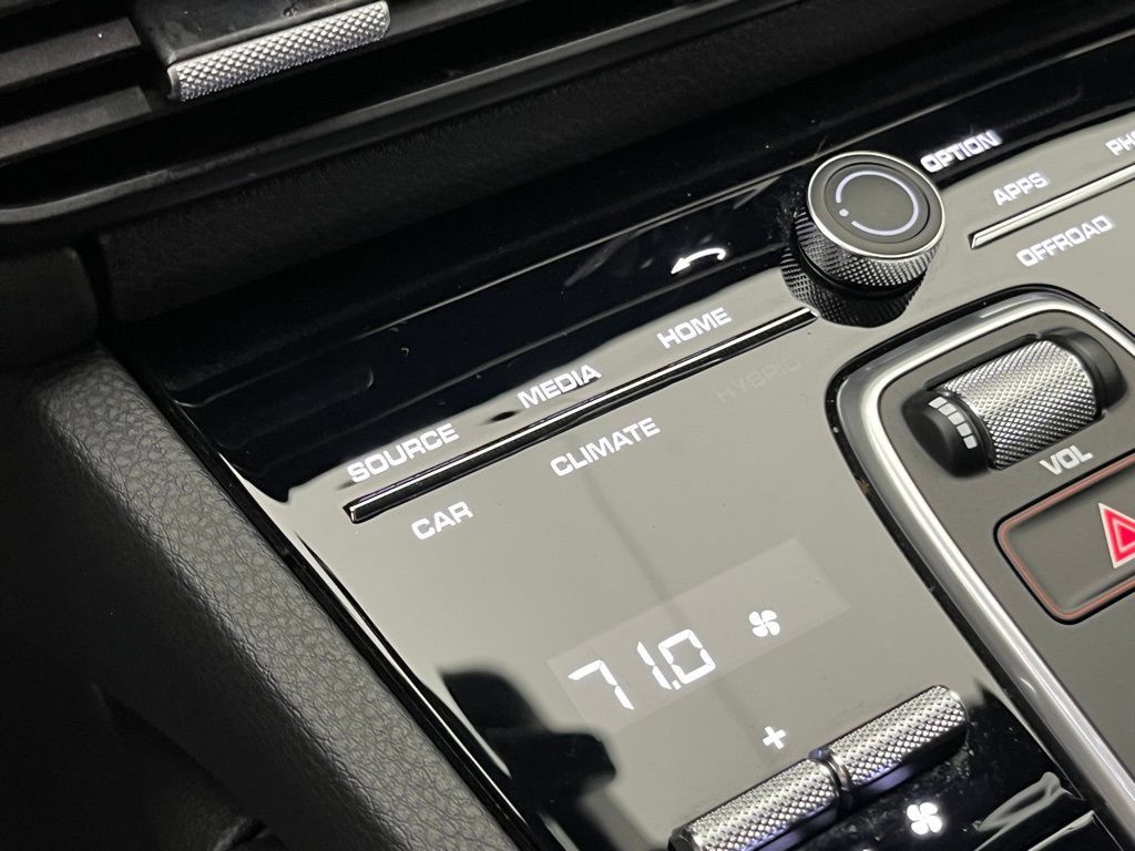 Certified 2023 Porsche Cayenne AWD/4WD image 20