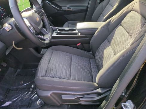 Used 2025 Chevrolet Equinox LT image 19