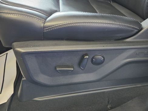 Used 2025 Ford Expedition Platinum w/ Stealth Performance Package image 15