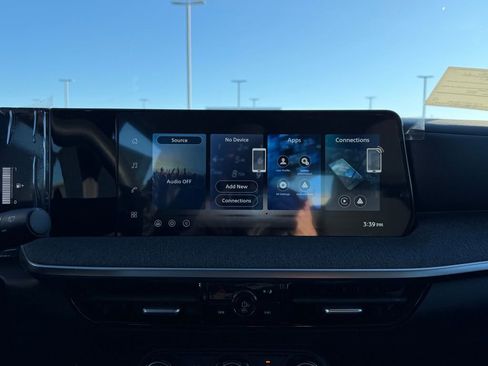 New 2026 Nissan Kicks S image 24