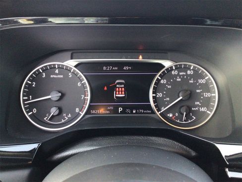 Used 2024 Nissan Pathfinder SV image 16